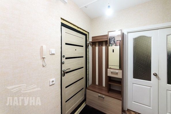 
   Продам 1-комнатную, 35.5 м², Дизайнеров ул, 13

. Фото 10.