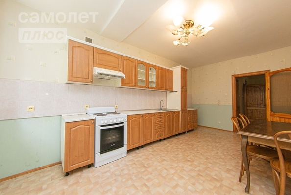 
   Продам 3-комнатную, 113.4 м², Дзержинского ул, 62

. Фото 3.