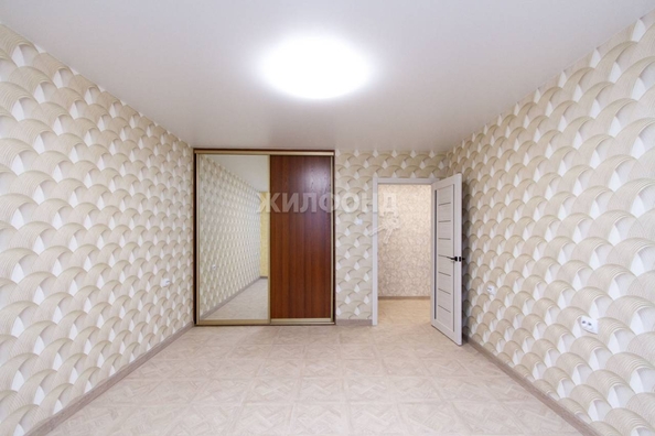 
   Продам 2-комнатную, 49.5 м², 5 Армии ул, 13

. Фото 1.