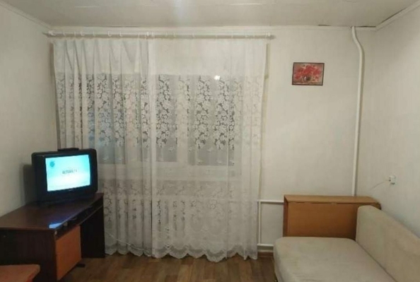 
   Продам 1-комнатную, 18.8 м², Полины Осипенко ул, 31а

. Фото 1.