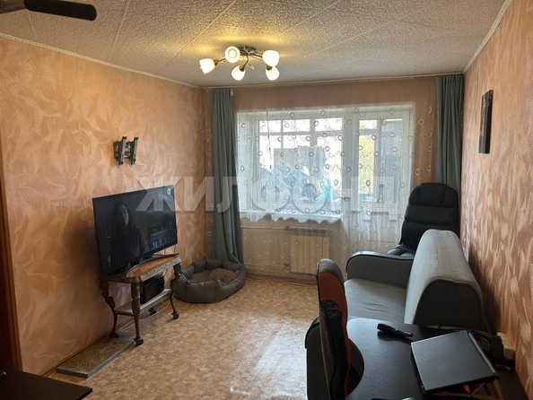 
   Продам 3-комнатную, 51.4 м², Алтайская ул, 105

. Фото 3.