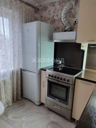 
   Продам 1-комнатную, 30.5 м², Ленина ул, 72

. Фото 4.