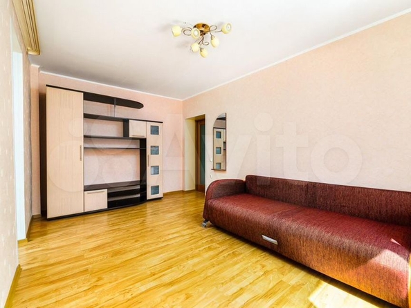 
  Продается 2-комн. квартира, 66.2 м², Сибирская ул, д. 116
. Фото 2.