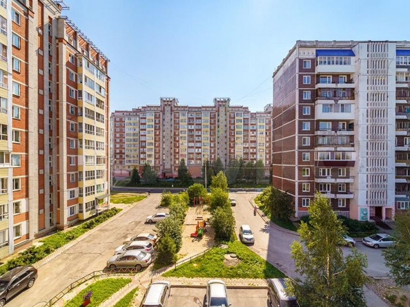 
  Продается 2-комн. квартира, 66.2 м², Сибирская ул, д. 116
. Фото 13.