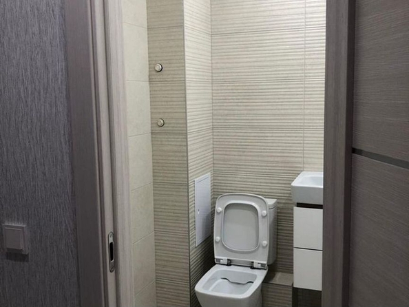 
  Продается 1-комн. квартира, 38 м², Киевская ул, д. 1
. Фото 11.