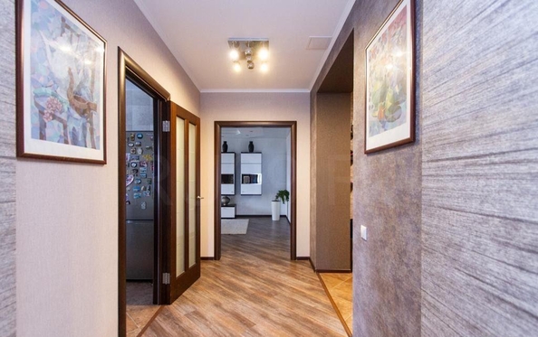 
  Продается 4-комн. квартира, 121.8 м², Соляной пер, д. 17
. Фото 2.