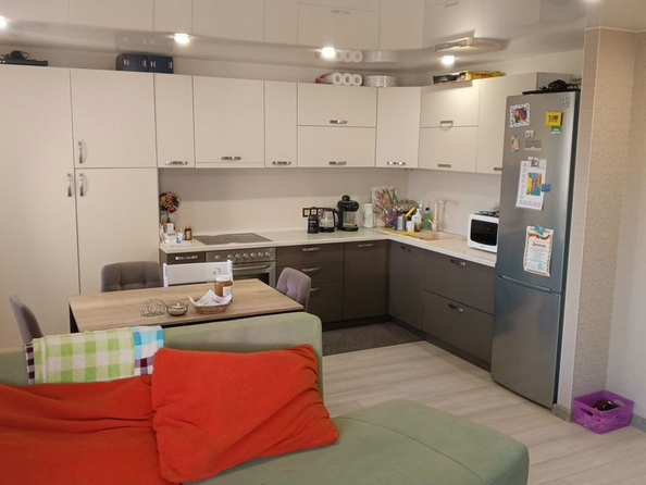 
  Продается 3-комн. квартира, 65 м², Академический пр-кт, д. 15
. Фото 1.