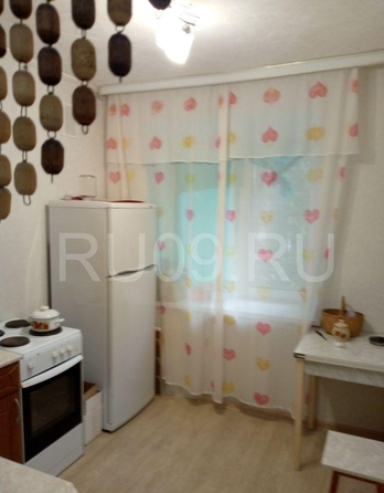 
   Продам 1-комнатную, 33 м², 5 Армии ул, 9б

. Фото 2.