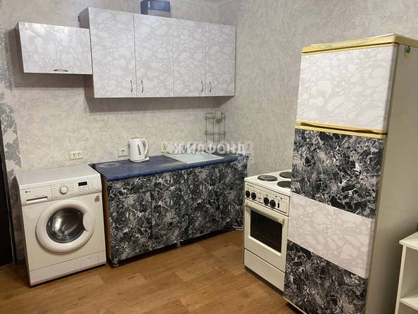 
   Продам студию, 13 м², Сергея Лазо ул, 16/2

. Фото 1.