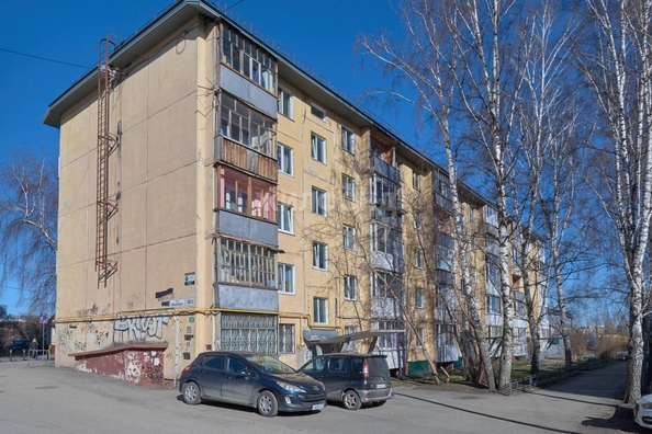 
   Продам 2-комнатную, 45.3 м², Елизаровых ул, 39/3

. Фото 2.