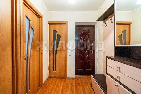 
  Продается 3-комн. квартира, 60.4 м², Беринга ул, д. 16
. Фото 8.