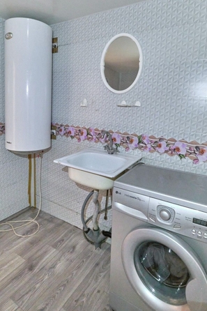 
   Продам 2-комнатную, 70 м², Бодажкова ул, 3

. Фото 1.