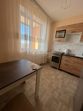 
  Сдам в аренду 1-комнатную квартиру, 35 м², Томск

. Фото 7.