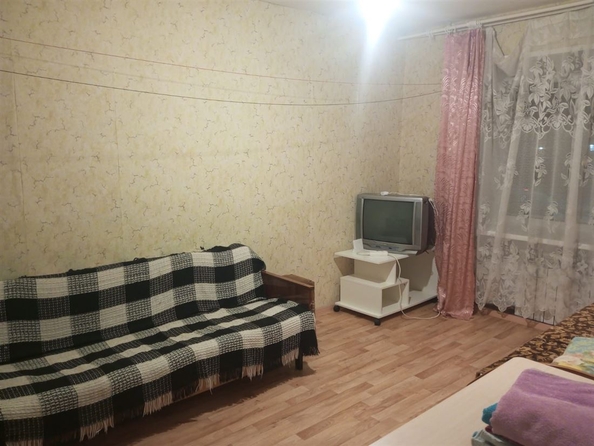 
   Продам 3-комнатную, 47.7 м², Нефтяников ул, 4

. Фото 10.