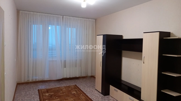 
  Сдам в аренду 1-комнатную квартиру, 35 м², Томск

. Фото 1.