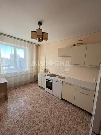 
   Продам 2-комнатную, 60 м², Юрия Ковалева ул, 38

. Фото 9.