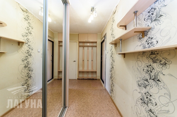 
   Продам 2-комнатную, 42.7 м², Артема ул, 19

. Фото 5.