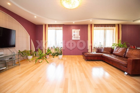 
   Продам 3-комнатную, 106.6 м², Тверская ул, 81

. Фото 3.