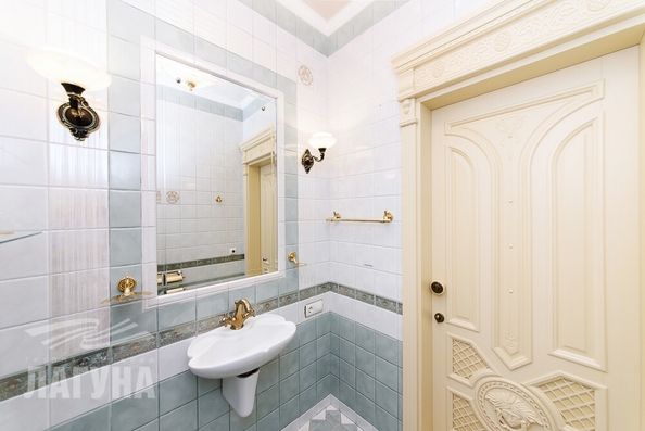 
   Продам 3-комнатную, 153.9 м², Дзержинского ул, 27

. Фото 3.
