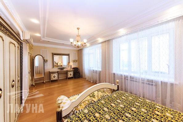 
   Продам 3-комнатную, 153.9 м², Дзержинского ул, 27

. Фото 10.