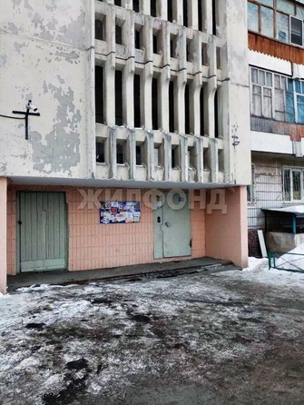 
   Продам студию, 13 м², Айвазовского ул, 33

. Фото 5.