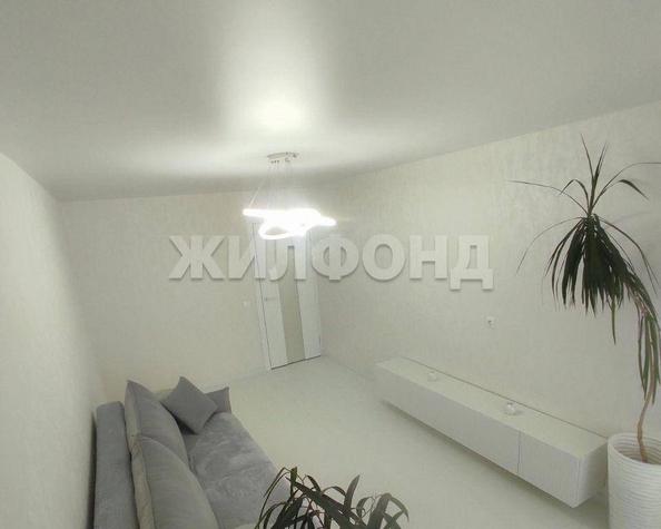 
   Продам 1-комнатную, 40 м², Ботанический пер, 4

. Фото 4.