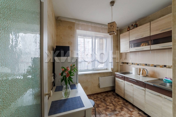 
   Продам 1-комнатную, 25.8 м², Урожайный пер, 28в

. Фото 2.