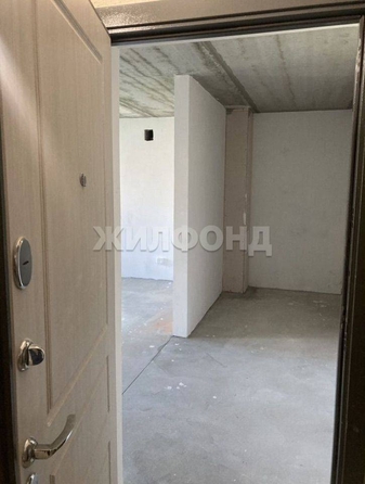 
   Продам 2-комнатную, 56.06 м², Аркадия Иванова ул, 21

. Фото 9.