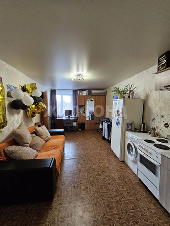 
   Продам 2-комнатную, 33.5 м², Енисейская ул, 4

. Фото 3.