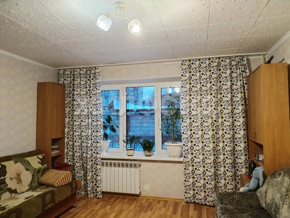 
   Продам 3-комнатную, 67.7 м², Киевская ул, 28

. Фото 12.