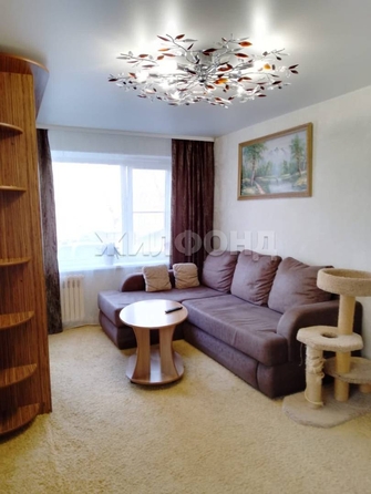 
   Продам 4-комнатную, 70.4 м², Сибирская ул, 102/3

. Фото 2.