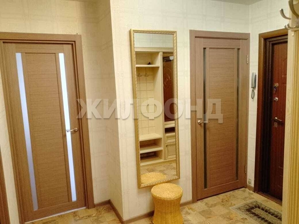
   Продам 4-комнатную, 70.4 м², Сибирская ул, 102/3

. Фото 4.