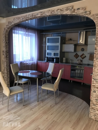 
  Сдается 3-комн. квартира, 88 м², Овражный пер, д. 17
. Фото 9.