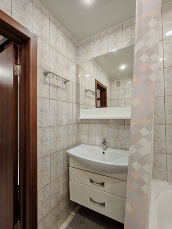
  Сдается 1-комн. квартира, 50.4 м², Елизаровых ул
. Фото 16.