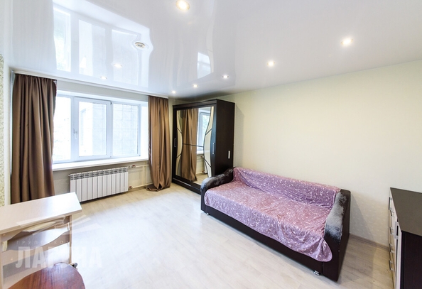 
  Продается 1-комн. квартира, 38.4 м², Енисейская ул, д. 4
. Фото 6.
