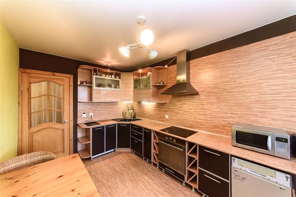 
  Продается 2-комн. квартира, 66.9 м², Сибирская ул
. Фото 8.