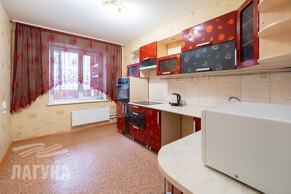 
  Продается 3-комн. квартира, 76.8 м², Урожайный пер, д. 30
. Фото 5.