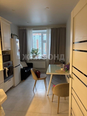 
  Продается 1-комн. квартира, 41 м², Герасименко ул, д. 1/8
. Фото 2.