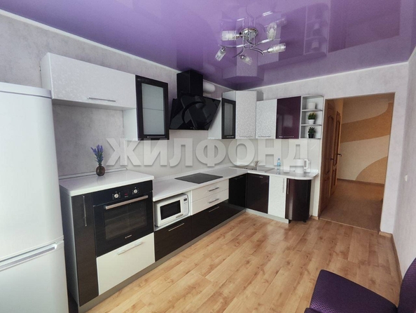 
  Продается 2-комн. квартира, 68.4 м², Сибирская ул, д. 117
. Фото 2.