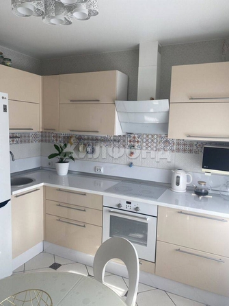 
  Продается 2-комн. квартира, 52.5 м², Сибирская ул, д. 66
. Фото 8.