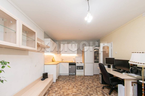 
  Продается 2-комн. квартира, 64 м², Сосновый пер, д. 6
. Фото 4.