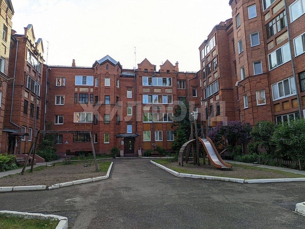 
  Продается 2-комн. квартира, 64 м², Большая Подгорная ул, д. 71
. Фото 6.