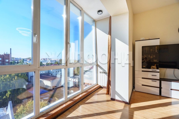 
  Продается 2-комн. квартира, 68 м², Белинского ул, д. 33
. Фото 3.