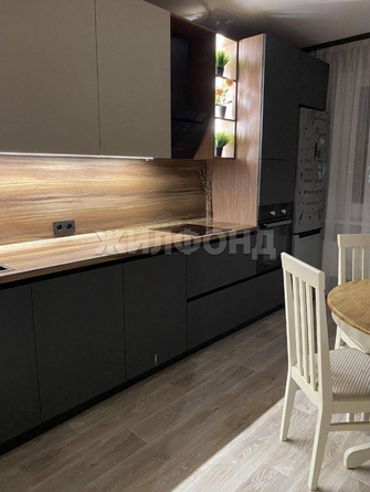 
  Продается 3-комн. квартира, 78 м², Сибирская ул, д. 56
. Фото 2.