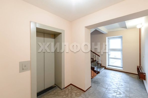 
  Продается 3-комн. квартира, 79.4 м², Сибирская ул, д. 115
. Фото 32.