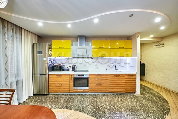 
  Продается 3-комн. квартира, 86 м², Гоголя ул, д. 15
. Фото 3.