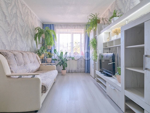 
  Продается 3-комн. квартира, 60.6 м², Суворова ул, д. 13
. Фото 5.