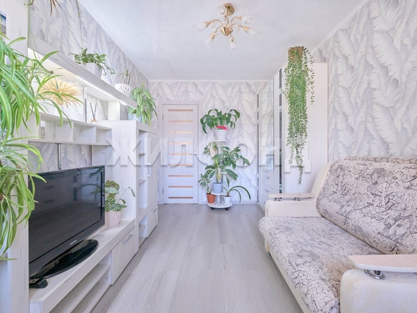 
  Продается 3-комн. квартира, 60.6 м², Суворова ул, д. 13
. Фото 7.