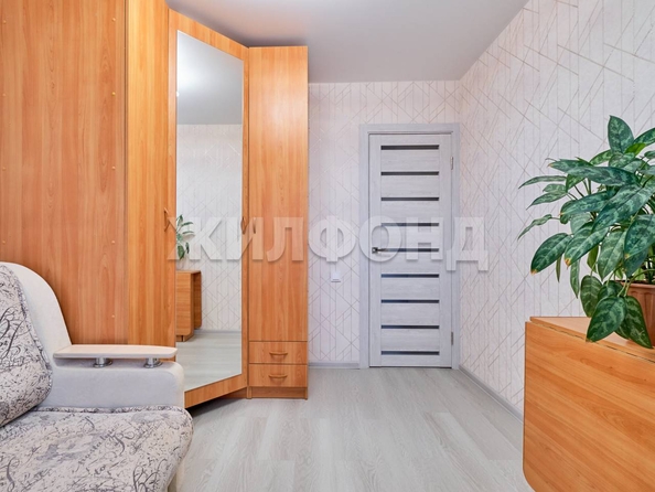 
  Продается 3-комн. квартира, 60.6 м², Суворова ул, д. 13
. Фото 10.