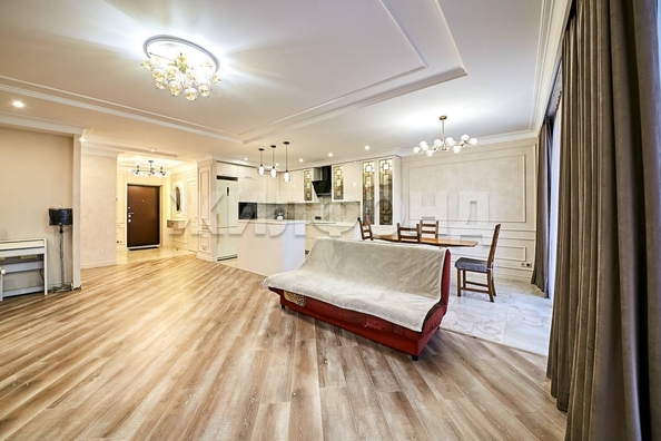 
  Продается 3-комн. квартира, 153.8 м², Тверская ул, д. 28
. Фото 2.